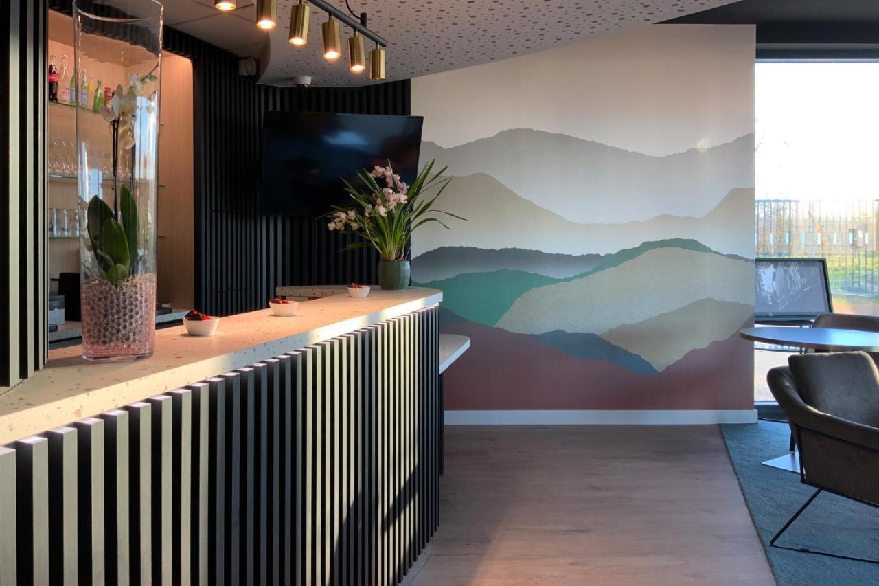 Hotel Akena Troyes - La Chapelle St-Luc Les Noes-pres-Troyes Εξωτερικό φωτογραφία